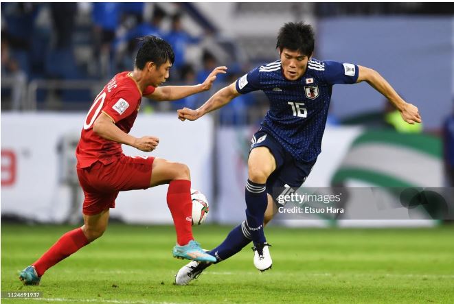 Tomiyasu từng chạm trán tuyển Việt Nam ở Asian Cup 2019 và vòng loại World Cup 2022.