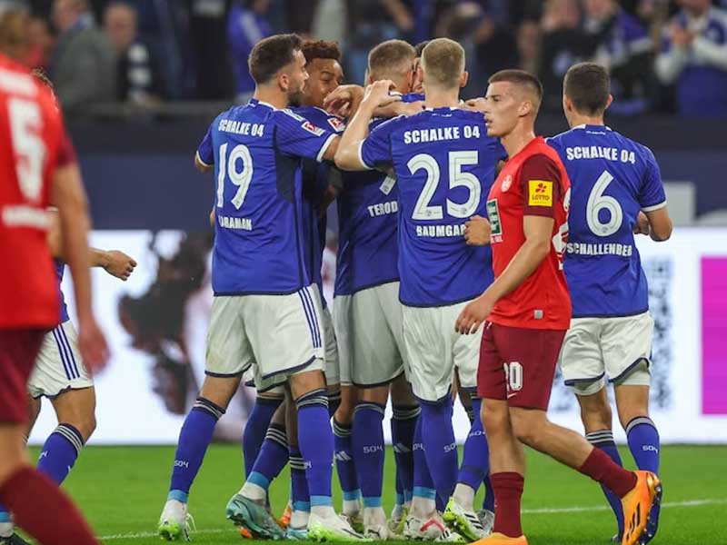 Soi kèo Kaiserslautern vs Schalke lúc 0h30 ngày 27/1/2024